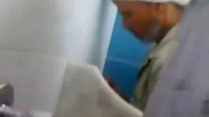 Latar ngentotin tante toge di mobil belakang jantung