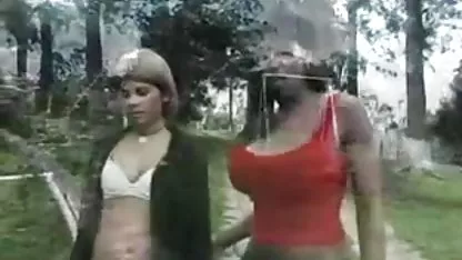 Latihan tante toge crot tubuh