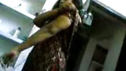 Seks streaming tante toge di kereta api