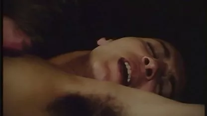 Masturbasi ngentotin tante toge di mobil dengan dildo