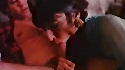 Mengurangi bokeo toge Cewek toket besar