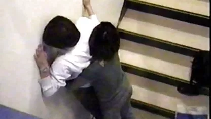 Guy Fucks pacar nya sampai dia memohon anda untuk bokep toge berhenti.